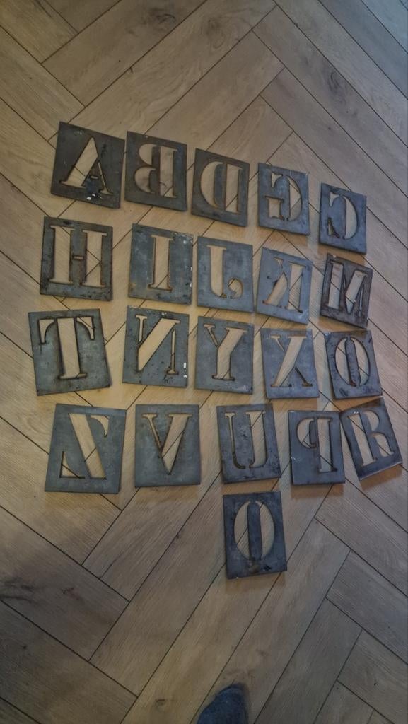 Zinken lettersjablonen, Antiek en Kunst, Ophalen of Verzenden
