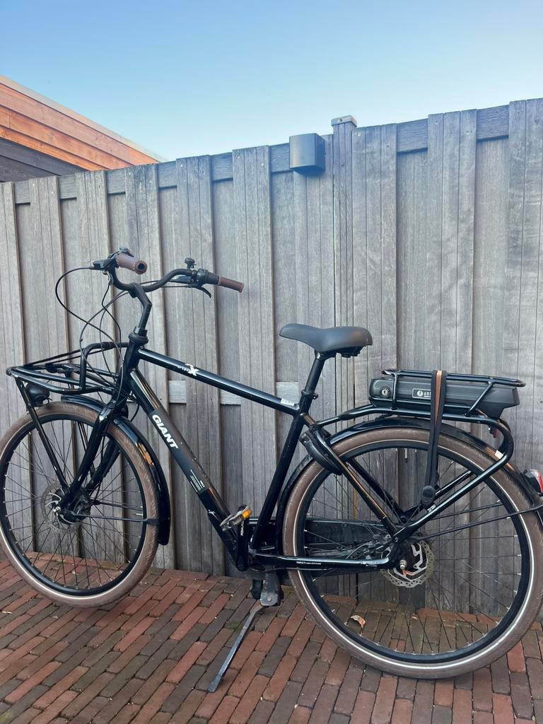 Giant trippel x fietsaccu met lader, Fietsen en Brommers, Elektrische fietsen, Gebruikt, Ophalen
