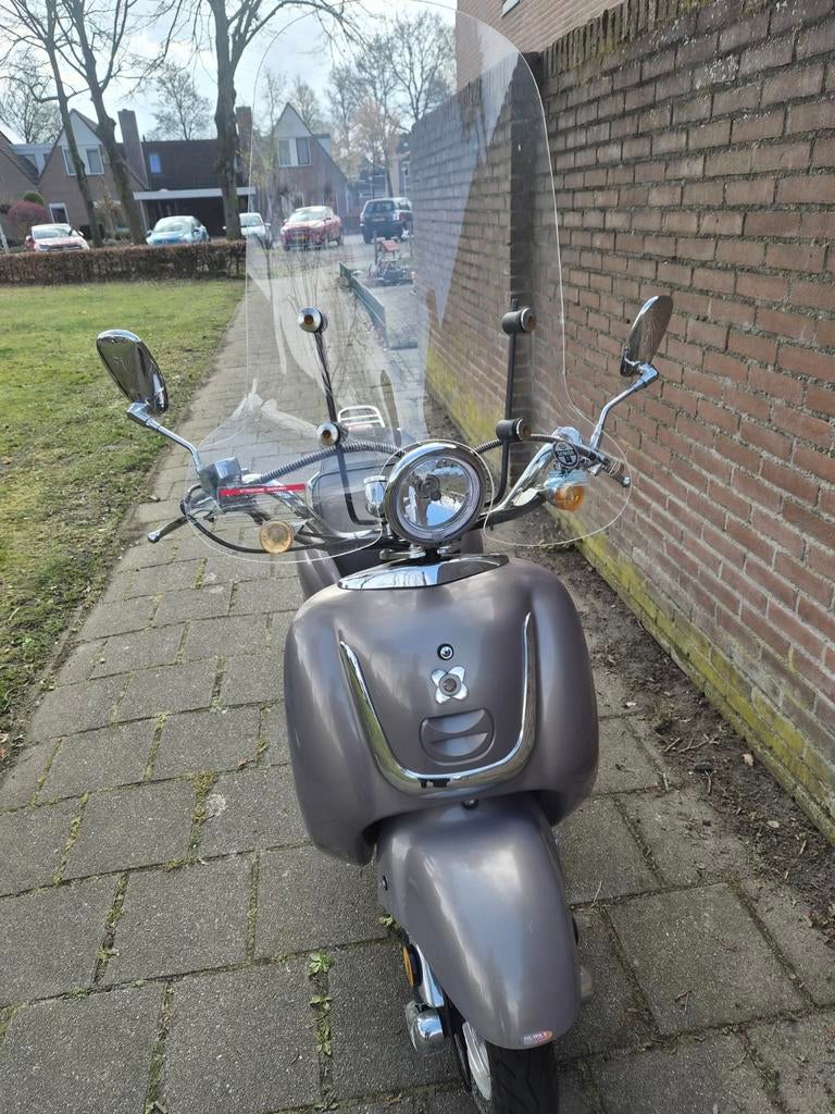 AGM Retro scooter met breed stuur, Maximaal 45 km/u, 0 versnellingen, Ophalen of Verzenden, Zo goed als nieuw