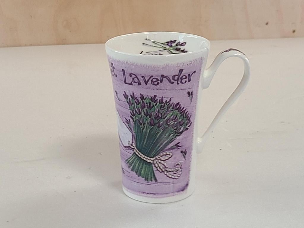 mok lavendel, Nieuw, Ophalen of Verzenden, Overige stijlen, Kop(pen) en/of Schotel(s)