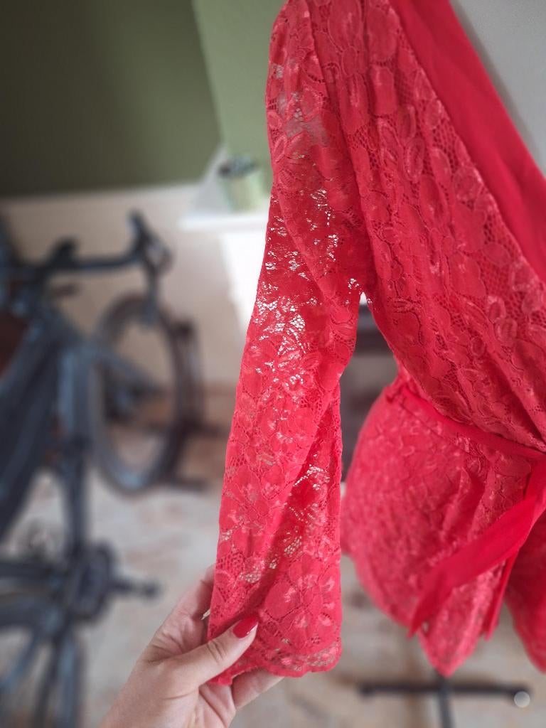 Rinascimento rode kanten jumpsuit L, Verzenden, Zo goed als nieuw, Rood, Rinascimento