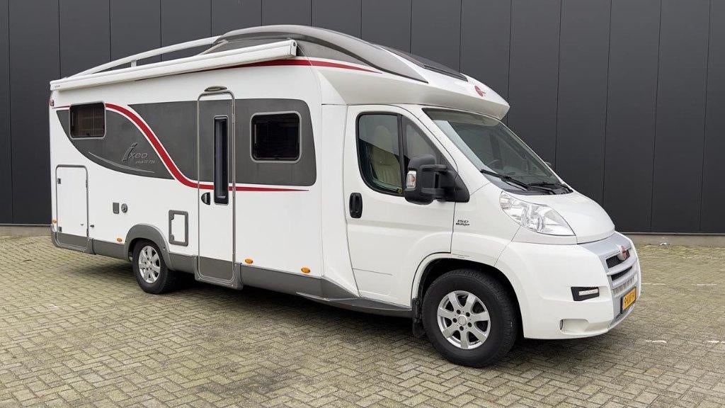 Luxe BURSTNER IXEO PLUS IT 726 - 4 Pers - Zeer Compleet, Luifel, Ringverwarming, Fiat, Reservewiel