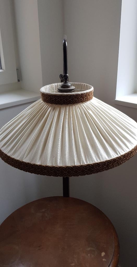 Tafel eiken met lamp kapje 1920 jaren ,, Ophalen