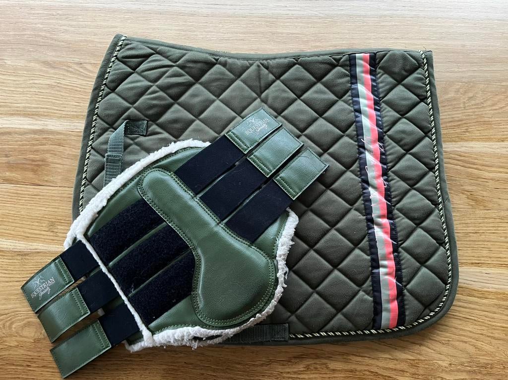 Harry’s horse setje, Dieren en Toebehoren, Paarden en Pony's | Dekens en Dekjes, Ophalen of Verzenden, Zo goed als nieuw, Veelzijdigheidsdekje