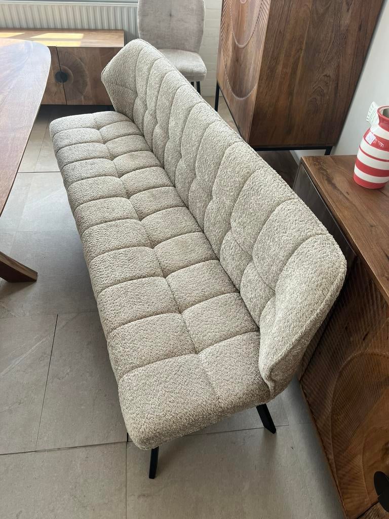 Magazijn leegverkoop eetbank boucle stof beige metaal zwart, Overige kleuren, Drie, Nieuw, Ophalen of Verzenden