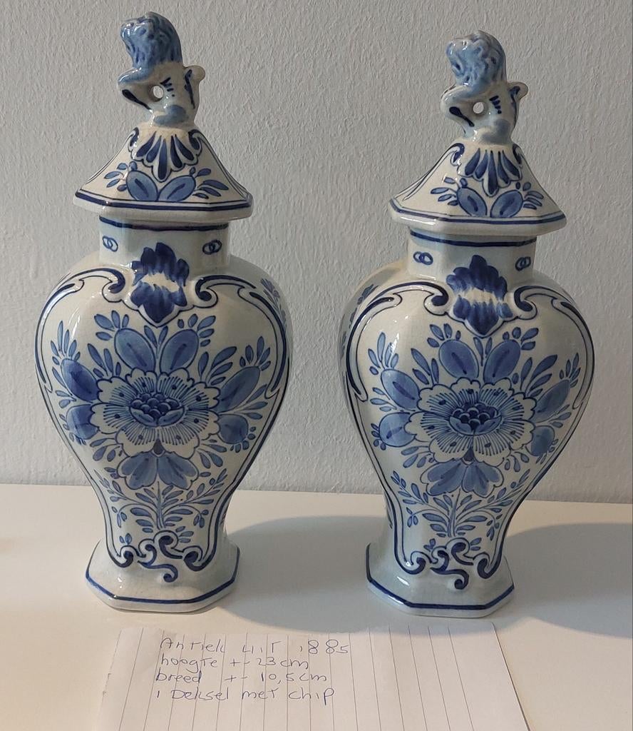 Antieke delfts blauwe vazen uit 1885, Ophalen