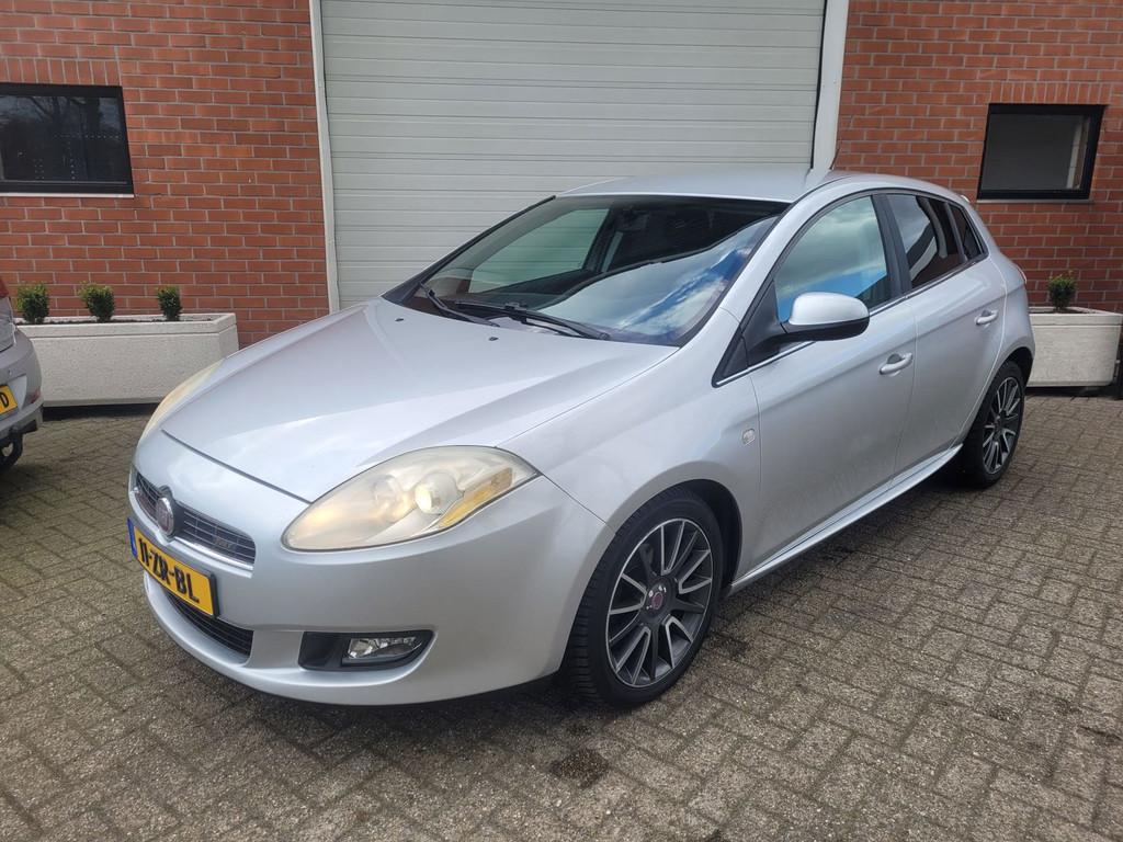 Fiat Bravo 1.4 T-Jet Edizione Sport, Voorwielaandrijving, Gebruikt, 4 cilinders, Origineel Nederlands