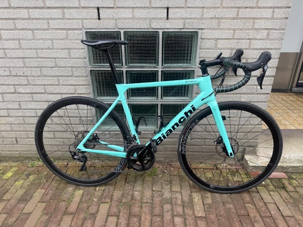 Bianchi Sprint 105 Disc (2024) – Celeste – maat 57 (ZGAN!), 28 inch, Carbon, Heren, Zo goed als nieuw