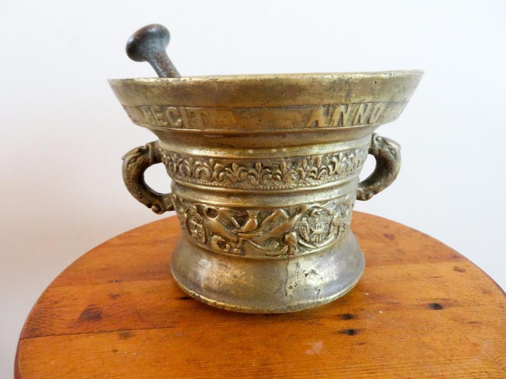 Vijzel met stamper, Ophalen