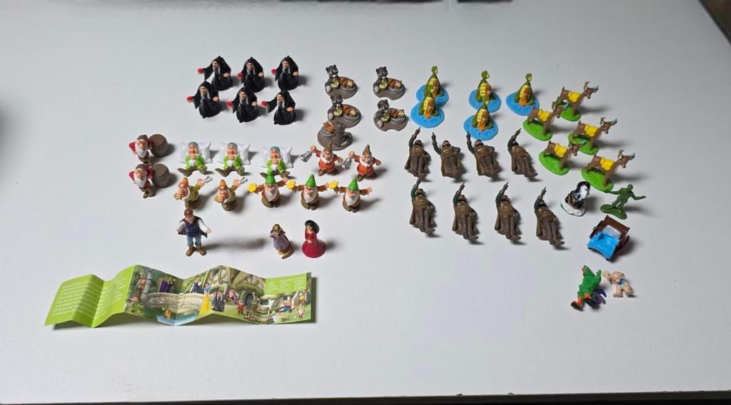 Disney prinses kleine poppetjes poppetje figuurtjes figuren, Verzamelen, Disney, Ophalen of Verzenden, Beeldje of Figuurtje