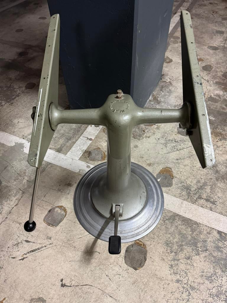 Lage Model Nike Eskiltuna Hydraulische voet!! Zeldzaam, Ophalen