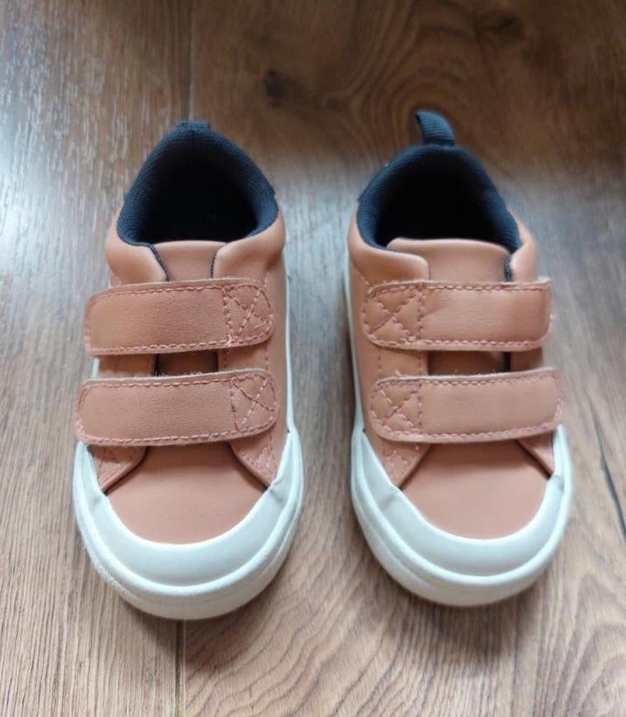 Nieuw: Snoopy schoenen van H&M maat 20/21 Nieuw, Schoentjes, H&M, Nieuw, Ophalen of Verzenden