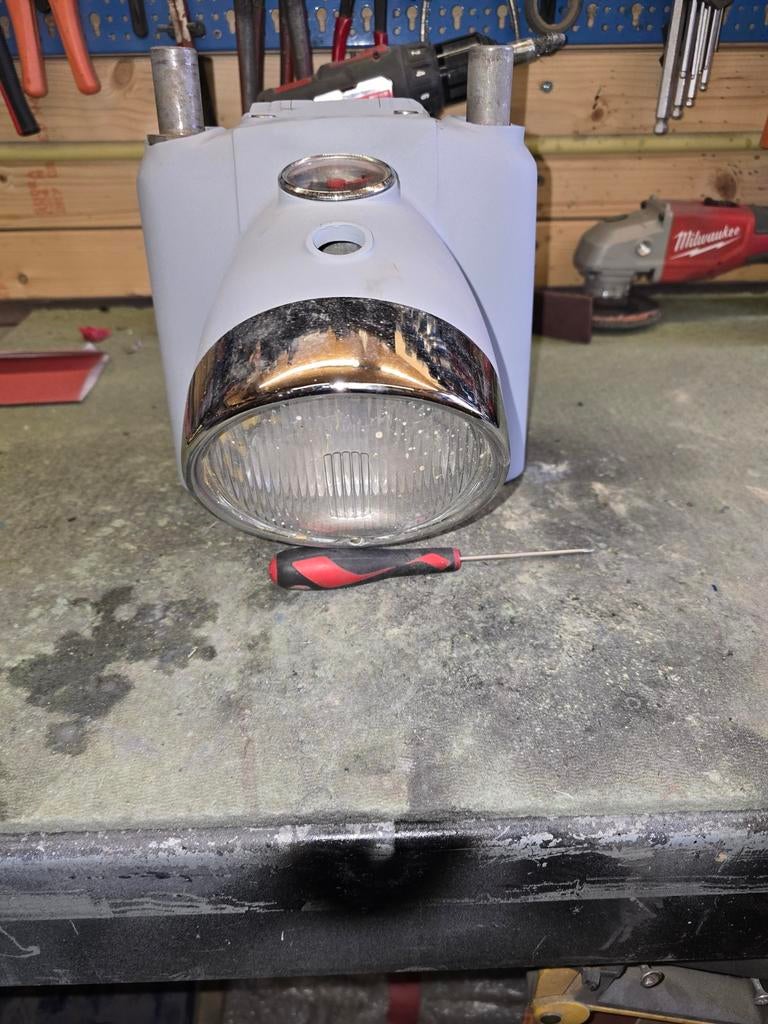 Koplamp huis zundapp 517, Verzenden