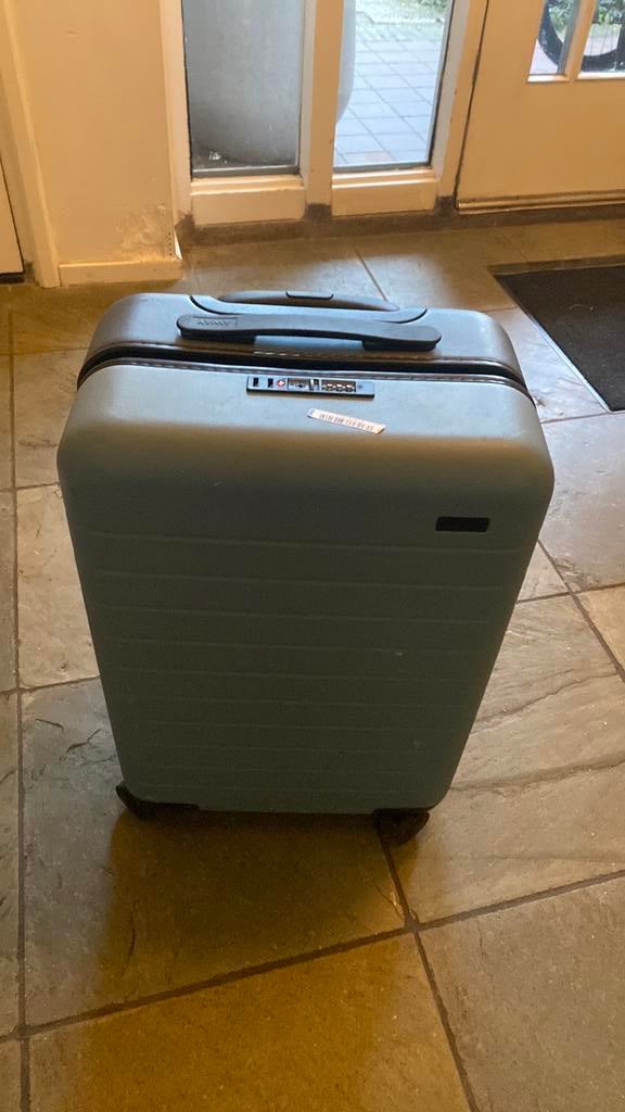 Away rolkoffer medium, Sieraden, Tassen en Uiterlijk, Koffers, Wieltjes, 50 tot 60 cm, Hard kunststof, Nieuw