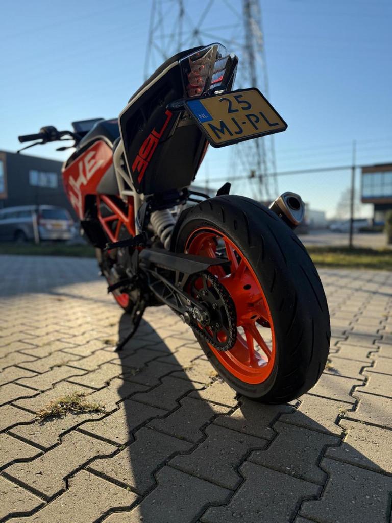 KTM Tour 390 Duke ABS - foto 3