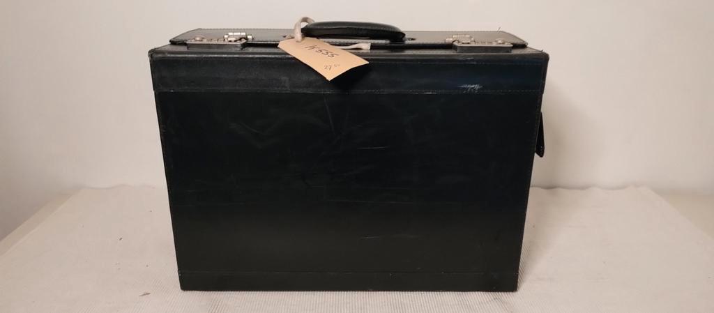 K555 pilotenkoffer zwart in goede staat, Overige materialen, Zaanvintage.nl, Onbekend, Slot