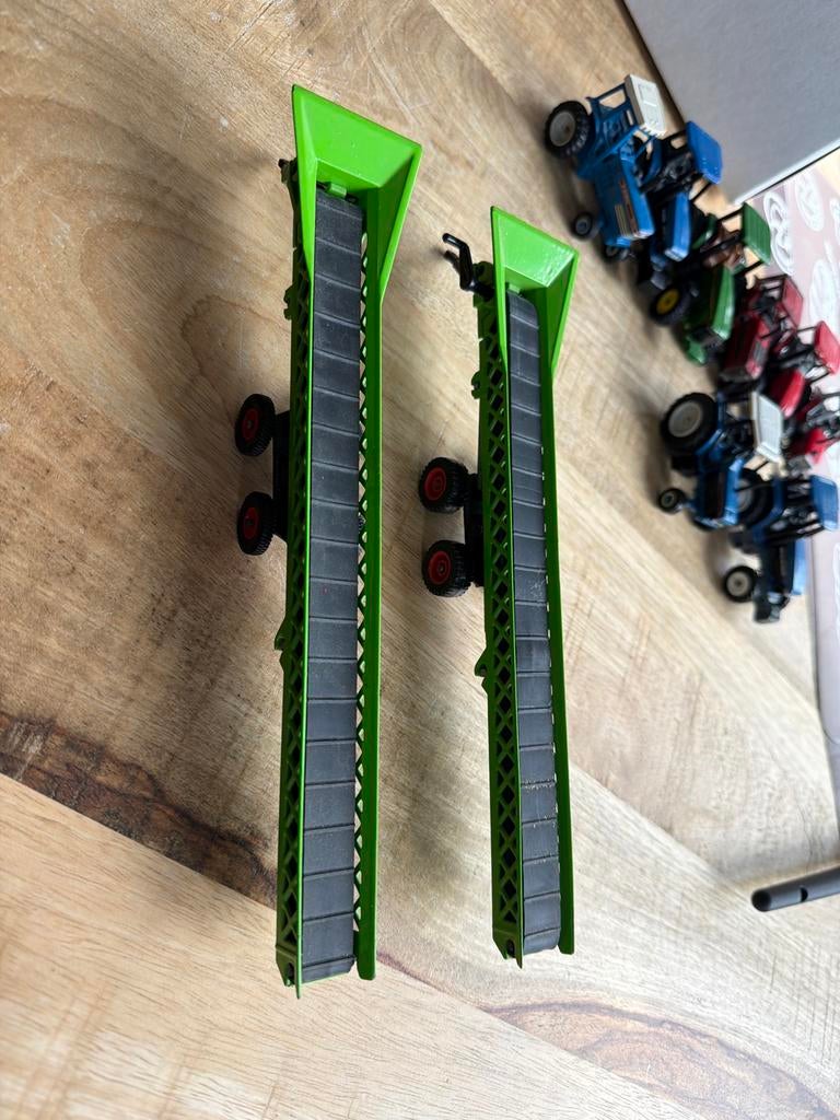 2x transportband Siku 1:32, Ophalen of Verzenden, Gebruikt, 1:32 tot 1:50, Overige typen