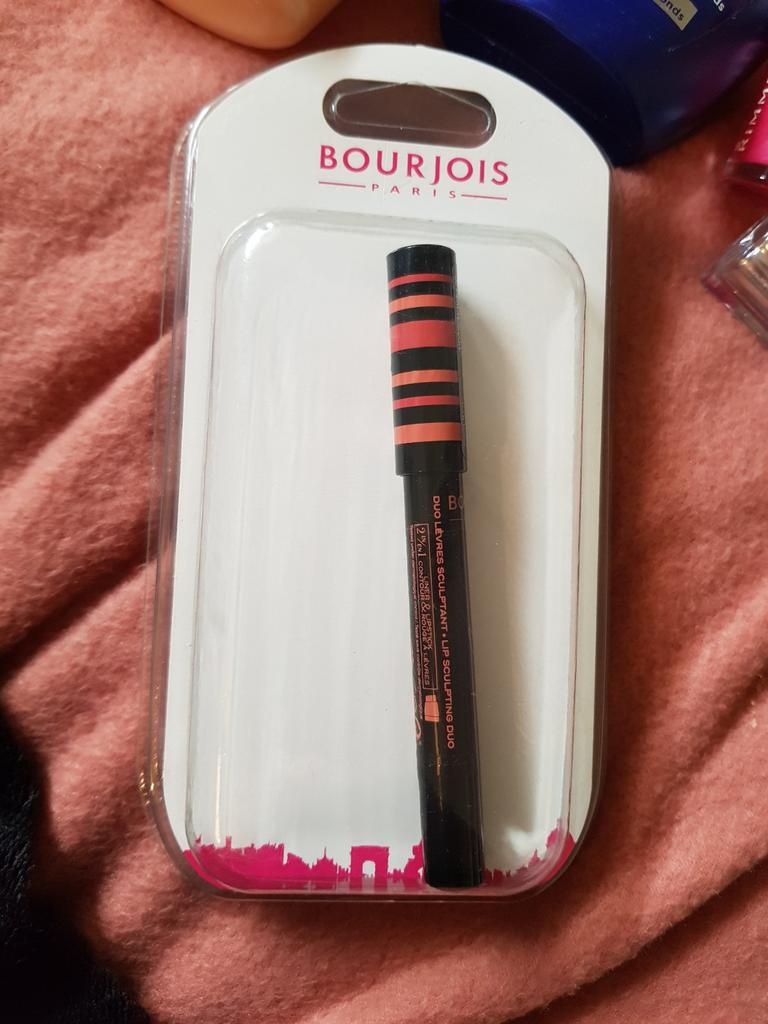 bourjois lipliner, Ophalen of Verzenden, Nieuw, Zwart, Handen en Nagels