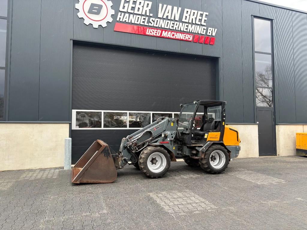 Giant V6004T Telescoop shovel (bj 2011), Zakelijke goederen, Machines en Bouw | Kranen en Graafmachines, Wiellader of Shovel