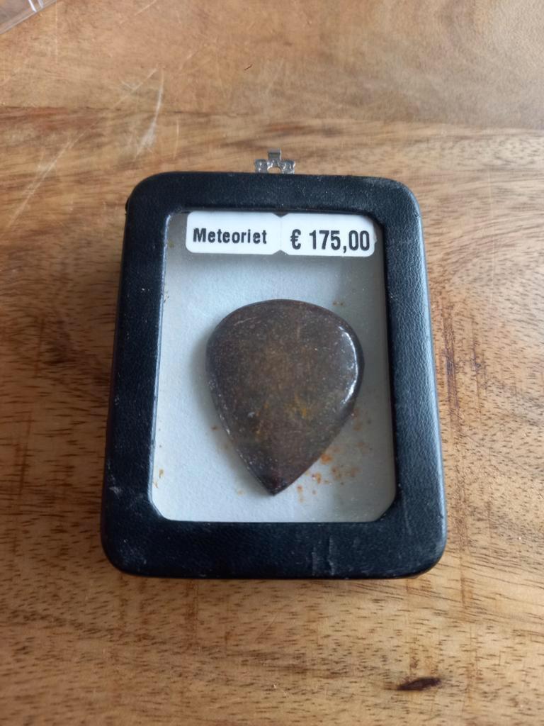 Cabochon geslepen meteoriet, Ophalen of Verzenden, Zo goed als nieuw