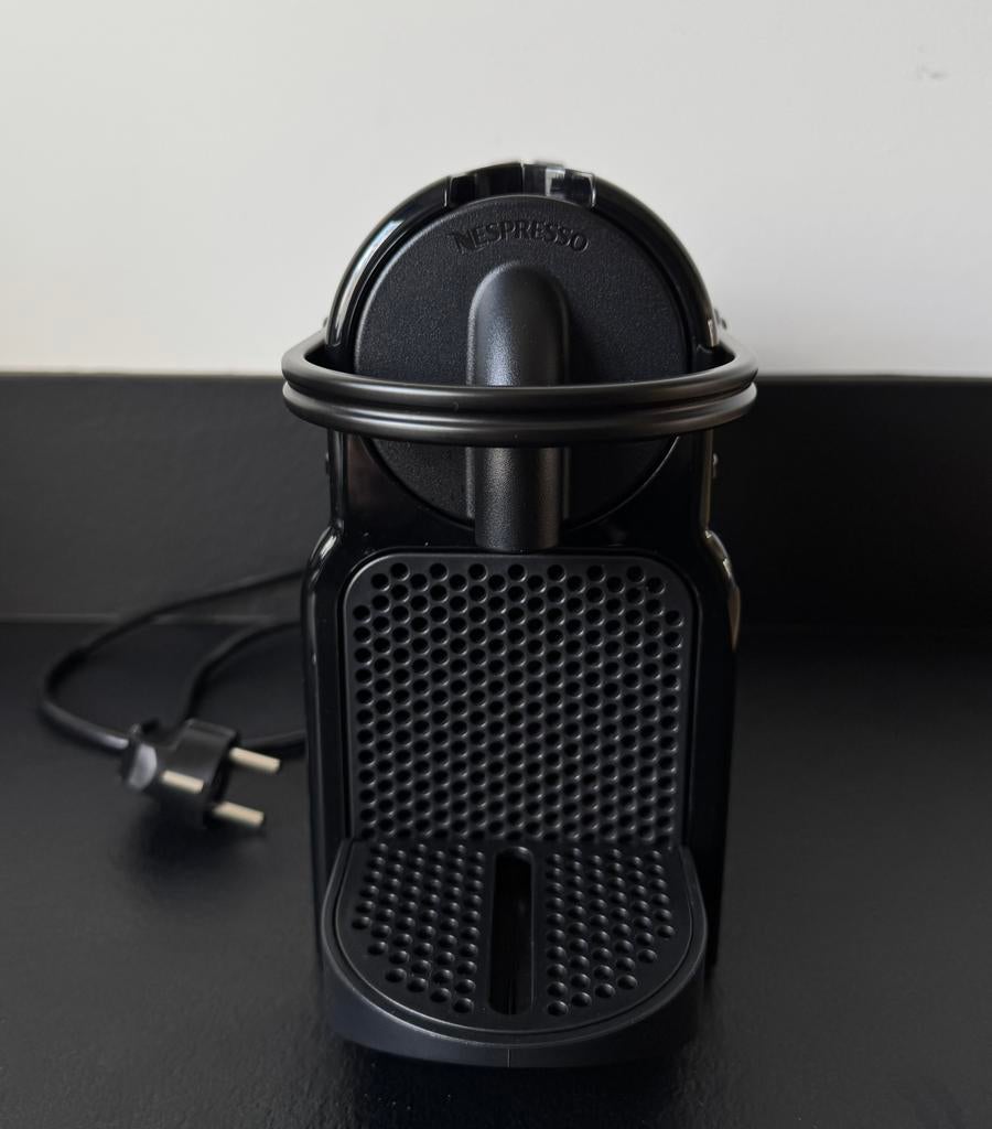 De’Longhi Nespresso koffieapparaat, Ophalen of Verzenden, Zo goed als nieuw, Koffiemachine, Koffiepads en cups