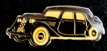 Citroën Traction- zwart-goud epoxy pin (2), Verzenden, Nieuw, Transport, Speldje of Pin