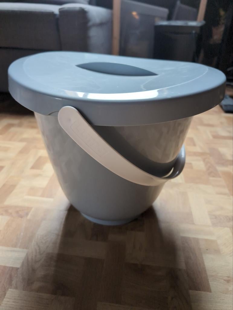 Grijze emmer met deksel en handgreep, Huis en Inrichting, Emmers, Ophalen of Verzenden