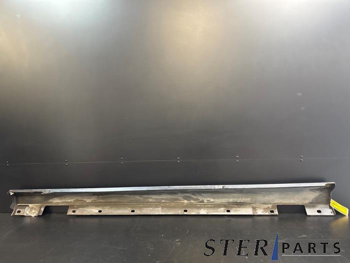 Zijskirt rechts van een Mercedes C-Klasse (755), Gebruikt, -, Ophalen of Verzenden, -