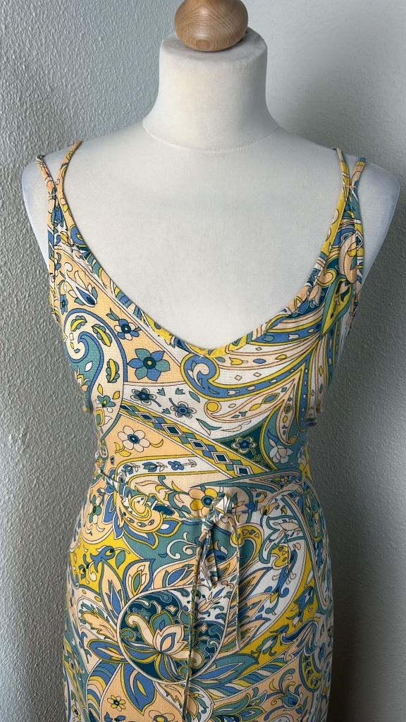 King Louie maat 40 maxi pastel jurk 1174, Maat 38/40 (M), Geel, Ophalen of Verzenden, Zo goed als nieuw