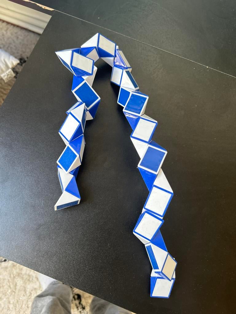 Gloednieuwe Stretch Slang Puzzel - Blauw/Wit, Ophalen, Nieuw, Jongen of Meisje