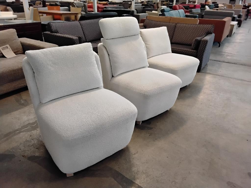 Mooie stoelen wit zgan voor 150= per stuk. Second Life W''ga, Ophalen, Twee, Wit, Zo goed als nieuw