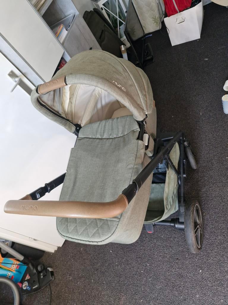 Nuna Mixx Next Kinderwagen met Reiswieg en Buggyzit, Zo goed als nieuw, Combiwagen, Met reiswieg, Ophalen