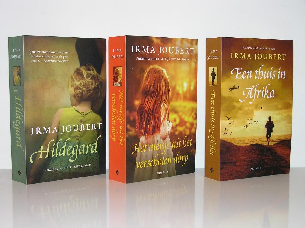 Irma Joubert - Hildegard, Verscholen dorp, Thuis in Afrika, Ophalen of Verzenden, Zo goed als nieuw