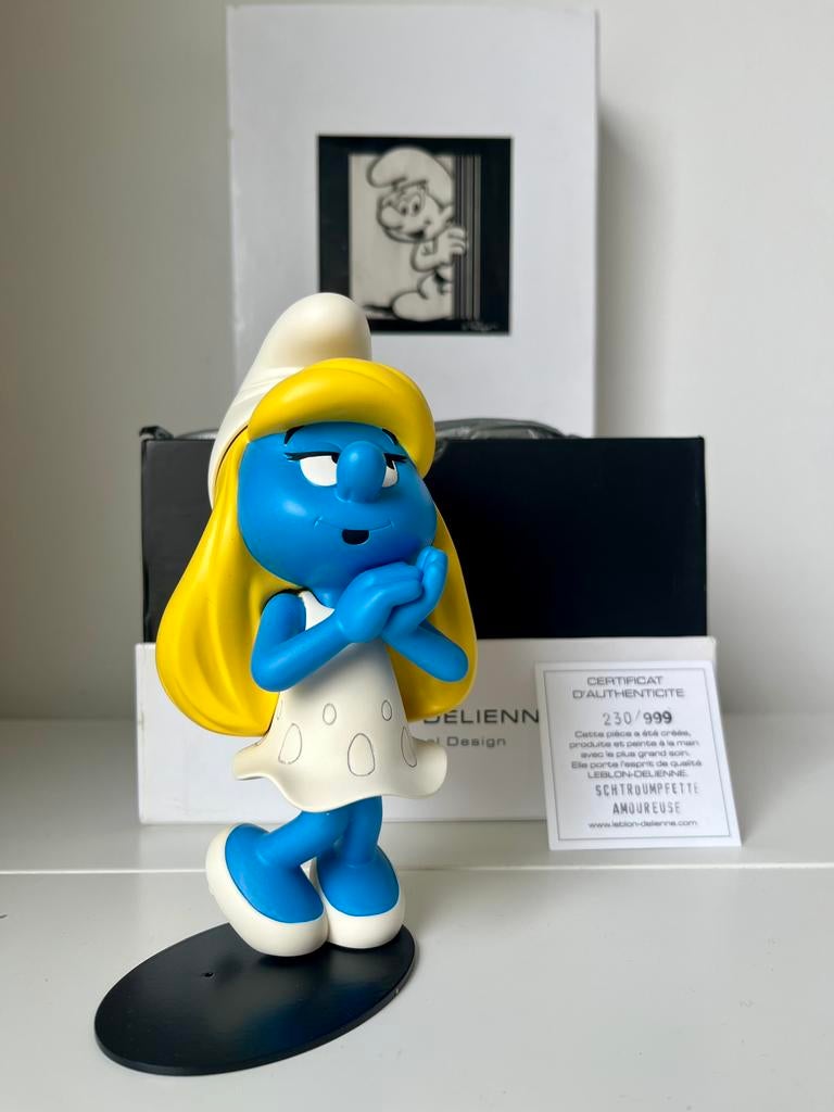 Leblon-Delienne Smurfin Amoureuse – 230/999 met certificaat, Ophalen of Verzenden, Zo goed als nieuw, Verschillende Smurfen
