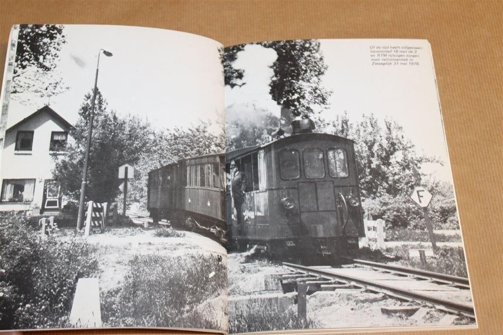 Stoomtram Hoorn-Medemblik — Gids & Materieel 1979, Ophalen of Verzenden, Gelezen