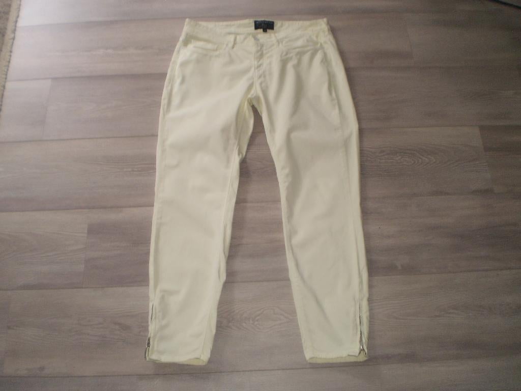 EXPRESSO broek maat 38, Kleding | Dames, Broeken en Pantalons, Maat 38/40 (M), Expresso, Geel, Ophalen of Verzenden
