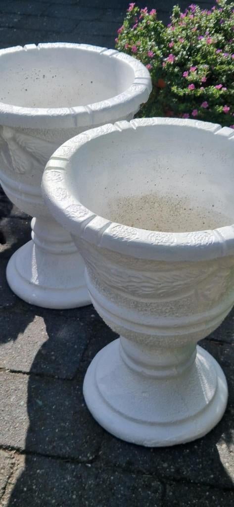 2 mooie betonnen tuinvazen ( brocante), Tuin en Terras, Tuinvazen, Ophalen, Gebruikt