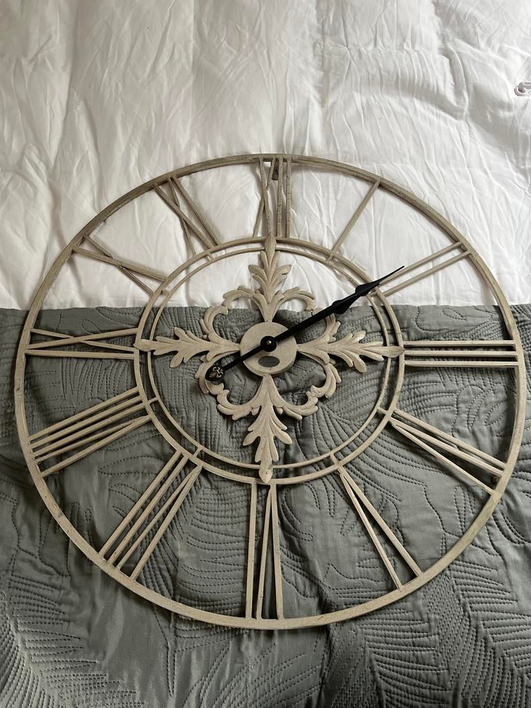 Riverdale Wandklok met Romeinse Cijfers - 70cm, Huis en Inrichting, Woonaccessoires | Klokken, Ophalen, Zo goed als nieuw, Analoog