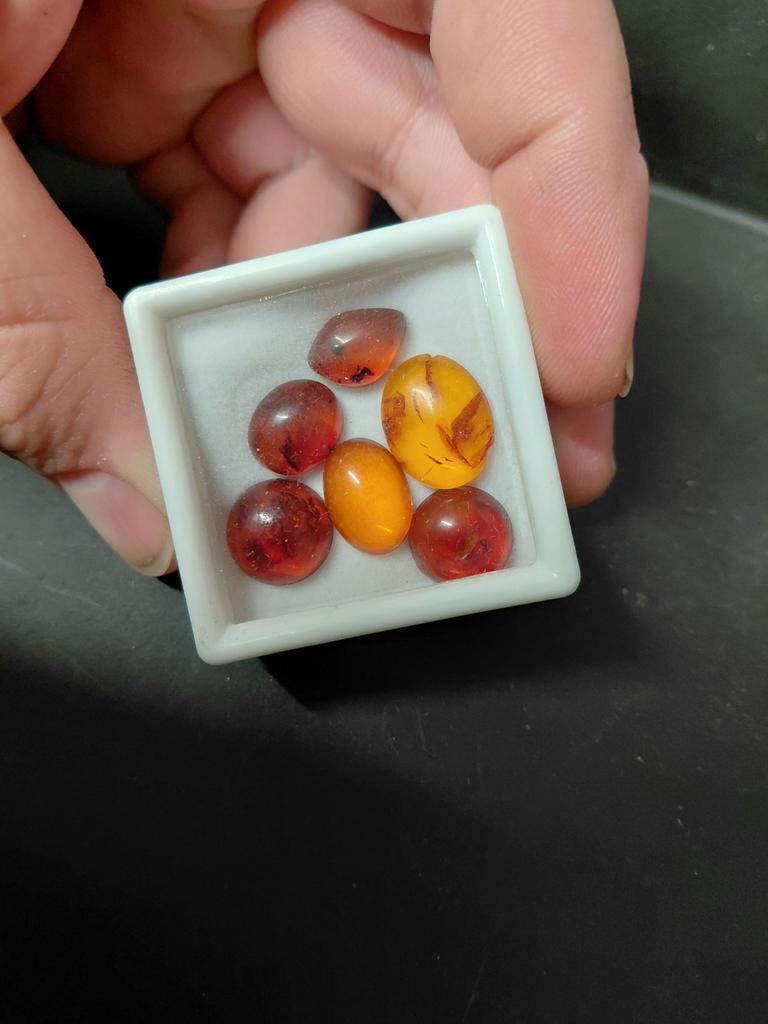 Baltic amber hand cut cabochon, Sieraden, Tassen en Uiterlijk, Edelstenen, Ophalen of Verzenden, Zo goed als nieuw
