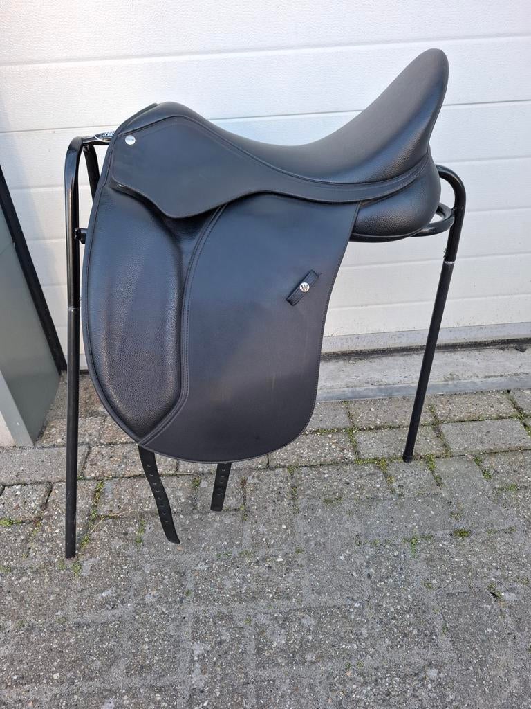 Wintec 500 dressuur 17.5, Dieren en Toebehoren, Paarden en Pony's | Zadels, Dressuur, Ophalen of Verzenden, Zo goed als nieuw