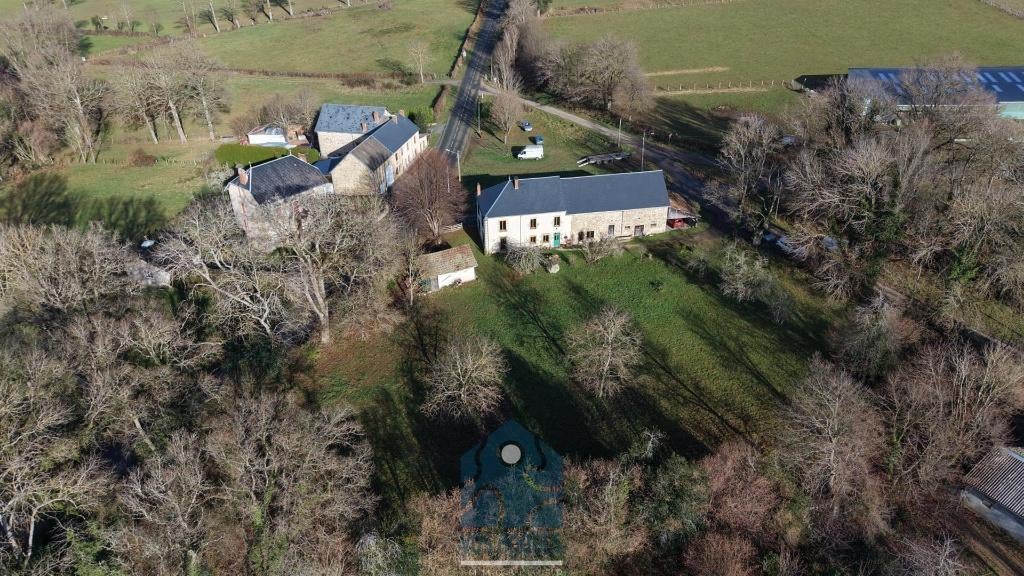 Woonhuis/boerderij in Auvergne, Huizen en Kamers, Buitenland, 185 m², St. Gervais D'Auvergne, Frankrijk, Woonhuis