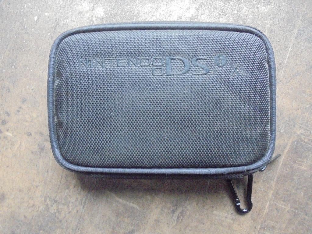RDS Industries Case voor DSi XL (zie foto's), Spelcomputers en Games, Gebruikt, Overige genres, 1 speler, Ophalen of Verzenden