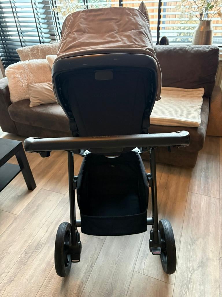 Dubatti Two kinderwagen met accessoires, Kinderen en Baby's, Kinderwagens en Combinaties, Overige merken, Ophalen of Verzenden