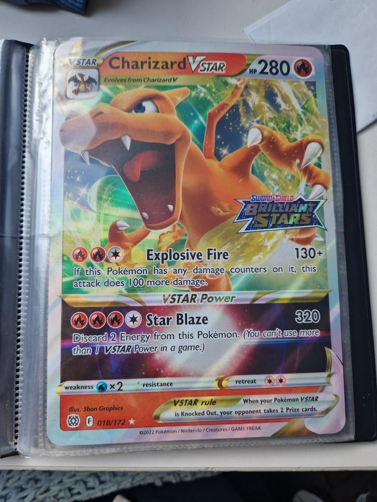 Pokemon kaarten charizard pikachu Venusaur jumbo kaarten, Ophalen of Verzenden, Zo goed als nieuw, Meerdere kaarten