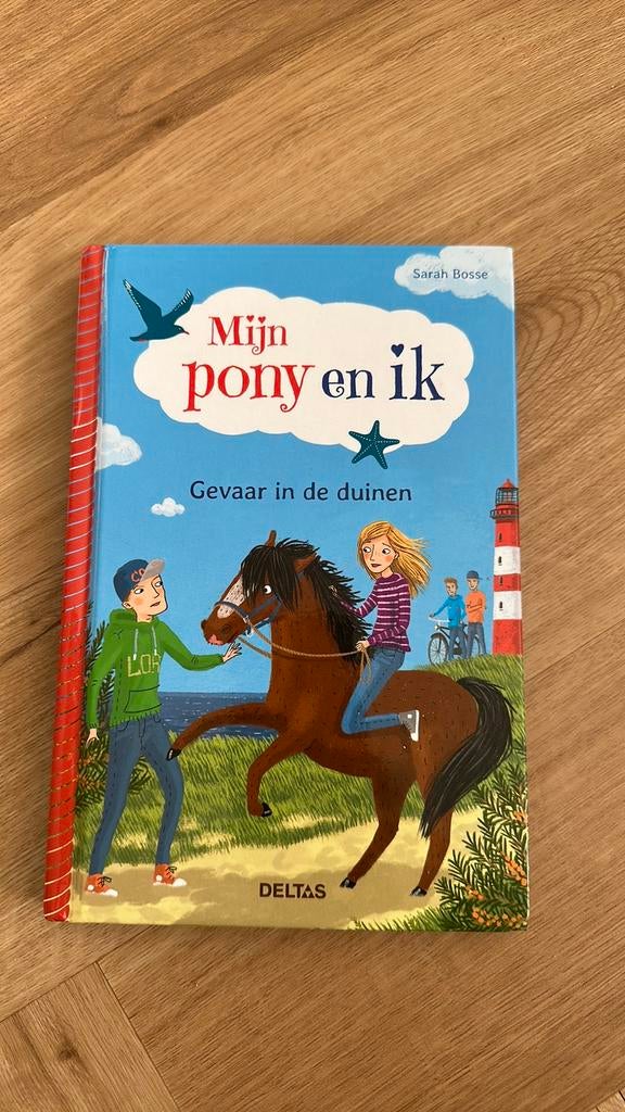 Sarah Bosse - Gevaar in de duinen, Fictie algemeen, Ophalen of Verzenden, Zo goed als nieuw, Sarah Bosse