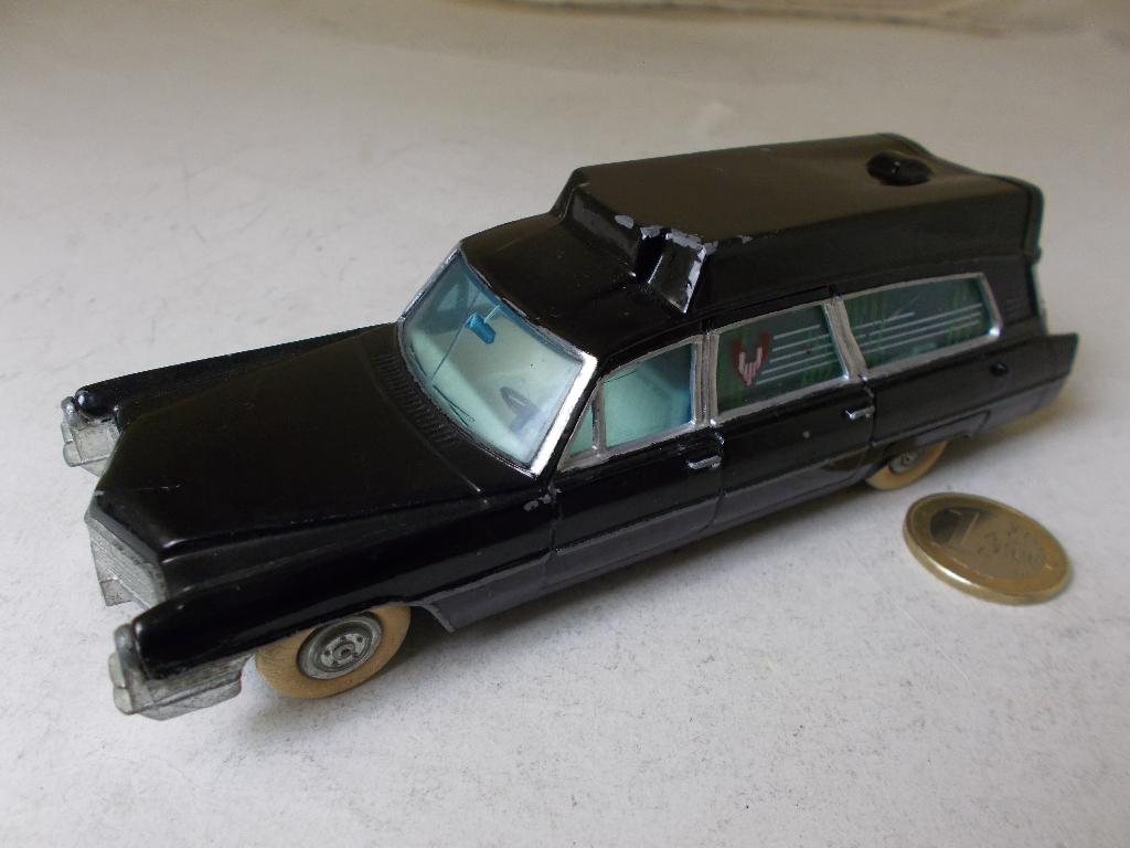 1967 Dinky Toys 267 ROUWAUTO op CADILLAC CHASSIS (Repainted)