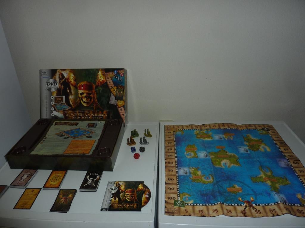 Pirates of the Caribbean DVD spel., Hobby en Vrije tijd, Gezelschapsspellen | Bordspellen, Drie of vier spelers, Ophalen of Verzenden