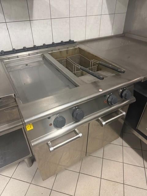Friteuse electrolux RVS, 4 liter of meer, Ophalen, Gebruikt