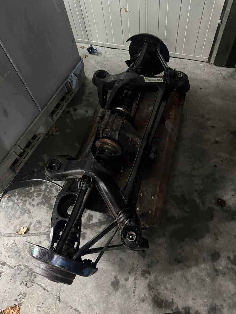 W201 achteras mercedes, Auto-onderdelen, Ophanging en Onderstel, Ophalen, Mercedes-Benz, M, M