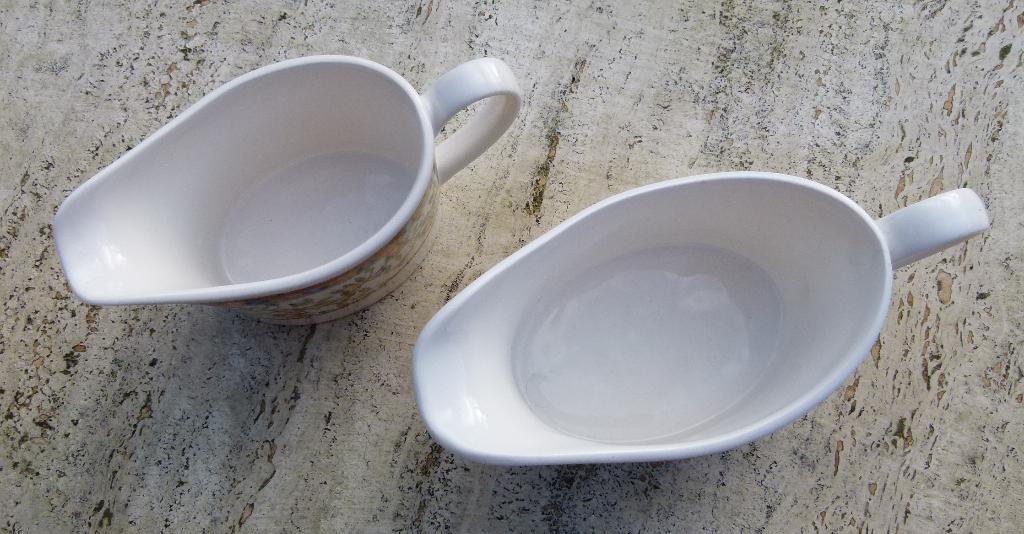 Johnson Brothers Lemon Tree Sauskan met Melkkannetje, Nieuw, Ophalen of Verzenden, Schaal of Schalen, Wedgwood